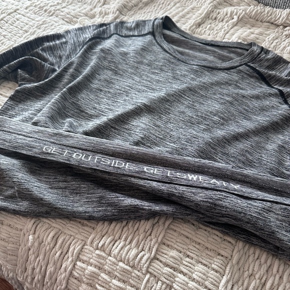 Men’s Large Lululemon Long Sleeve Shirt - Picture 5 of 8